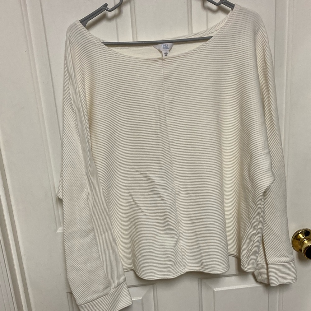 3/$20…bundle and save …
Off white sweatshirt 3x